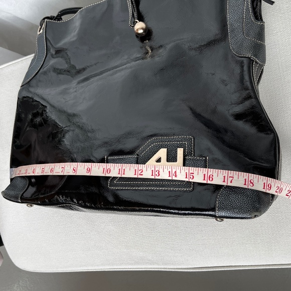 Anya Hindmarch giant tote/shoulder bag/shopper, patent leather, EUC. - Picture 9 of 16